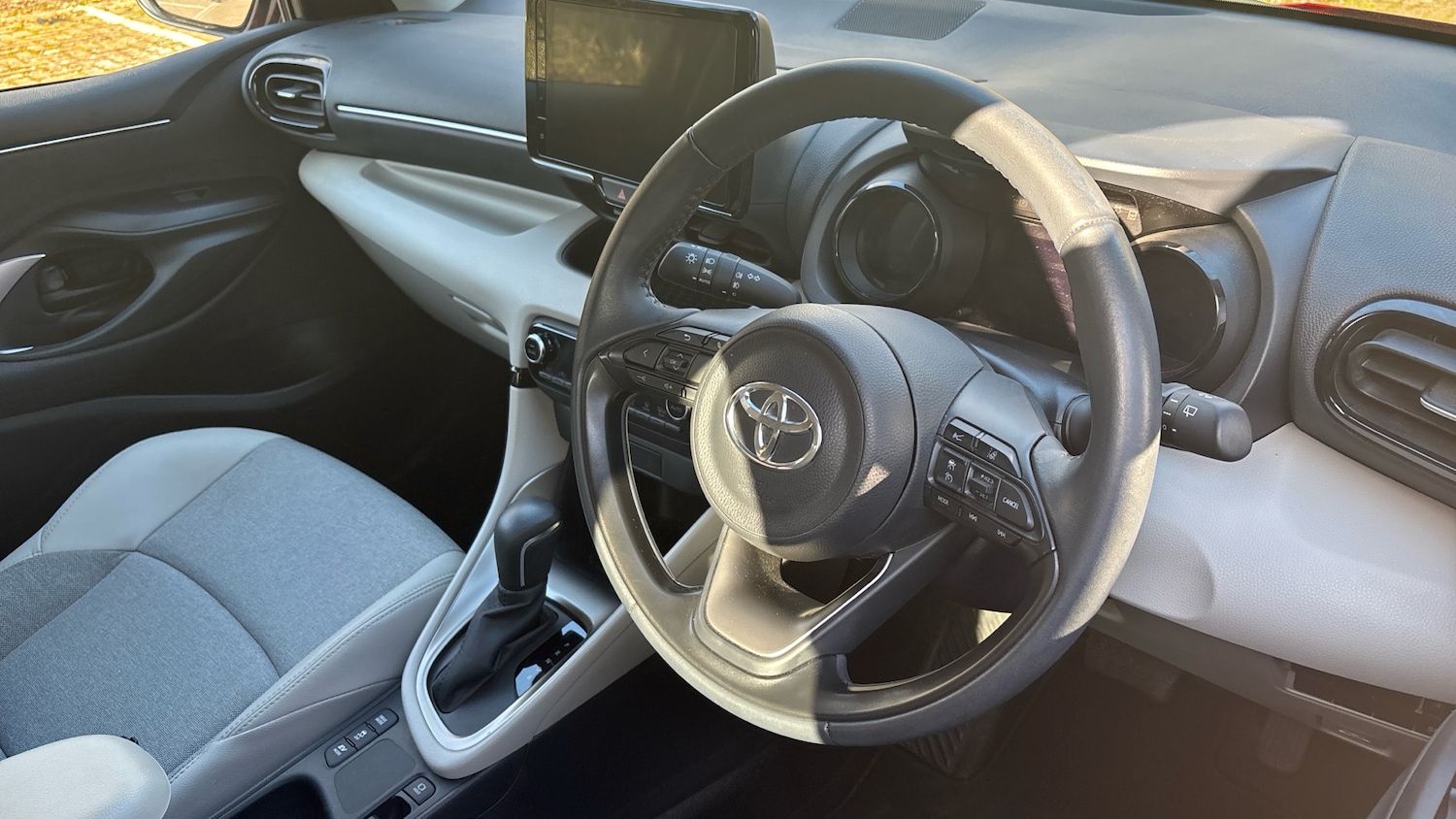 Used Toyota Yaris 2022 for sale - 77744191: Photo 11