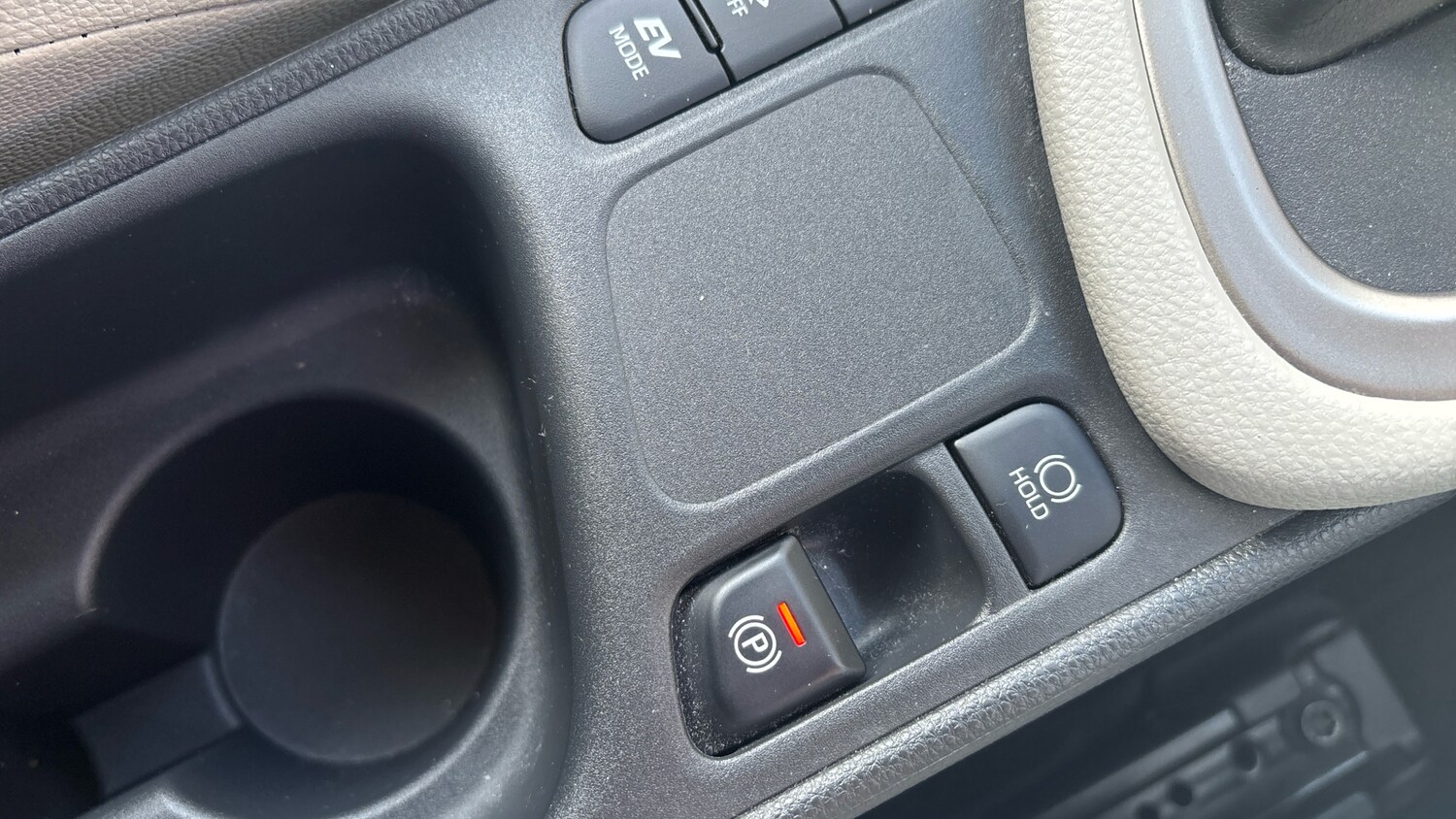 Used Toyota Yaris 2022 for sale - 77744191: Photo 40