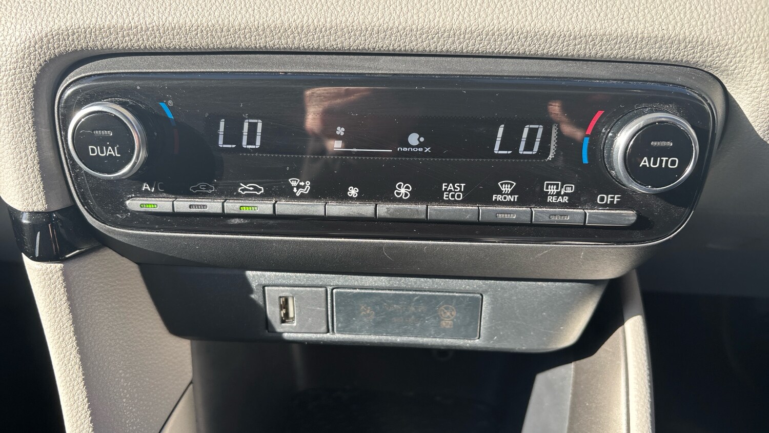 Used Toyota Yaris 2022 for sale - 77744191: Photo 42