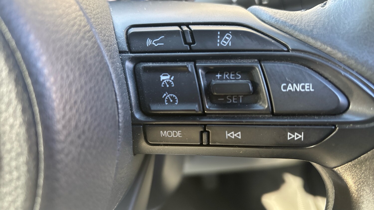 Used Toyota Yaris 2022 for sale - 77744191: Photo 45