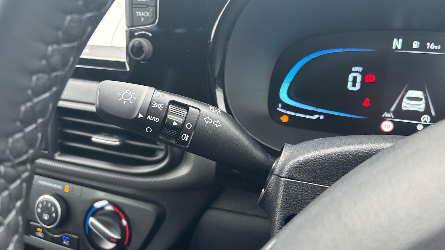 Used Hyundai i10 2025 for sale - 77946020: Photo 33