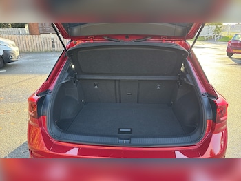 Used Volkswagen T-Roc 2022 for sale - 77363910: Photo