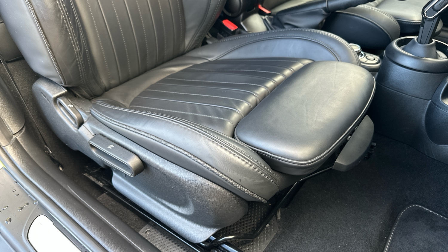 Used MINI Convertible 2022 for sale - 77324392: Photo 33