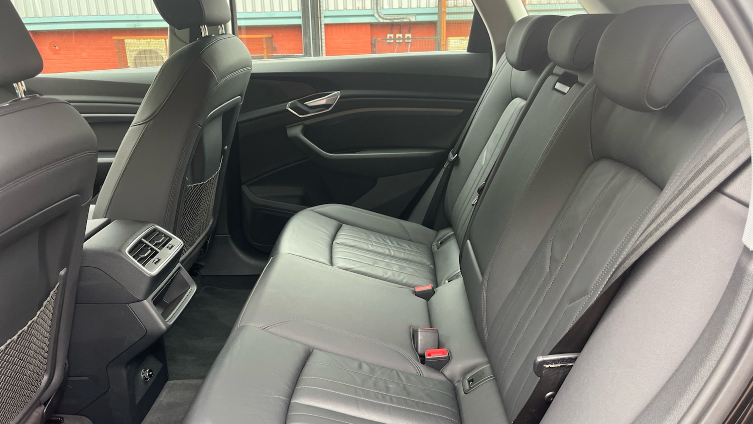 Used Audi e-tron 2020 for sale - 76156547: Photo 16