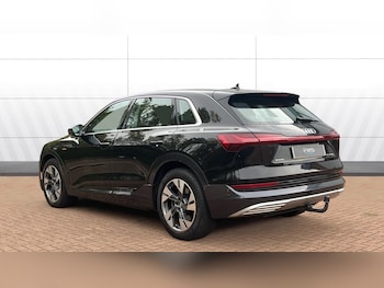 Used Audi e-tron 2020 for sale - 76156547: Photo 2