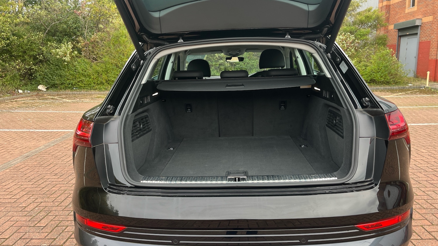 Used Audi e-tron 2020 for sale - 76156547: Photo 4