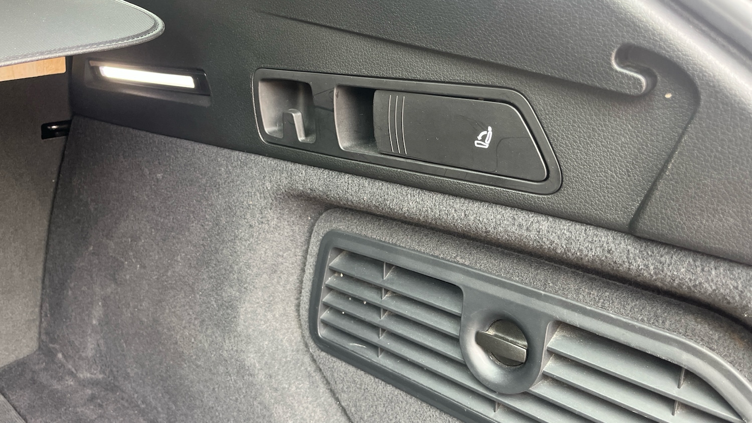 Used Audi e-tron 2020 for sale - 76156547: Photo 47