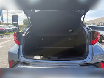 Used Toyota C-HR 2021 for sale - 79842437: Photo