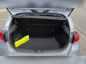 Used Hyundai i30 2023 for sale - 79331091: Photo