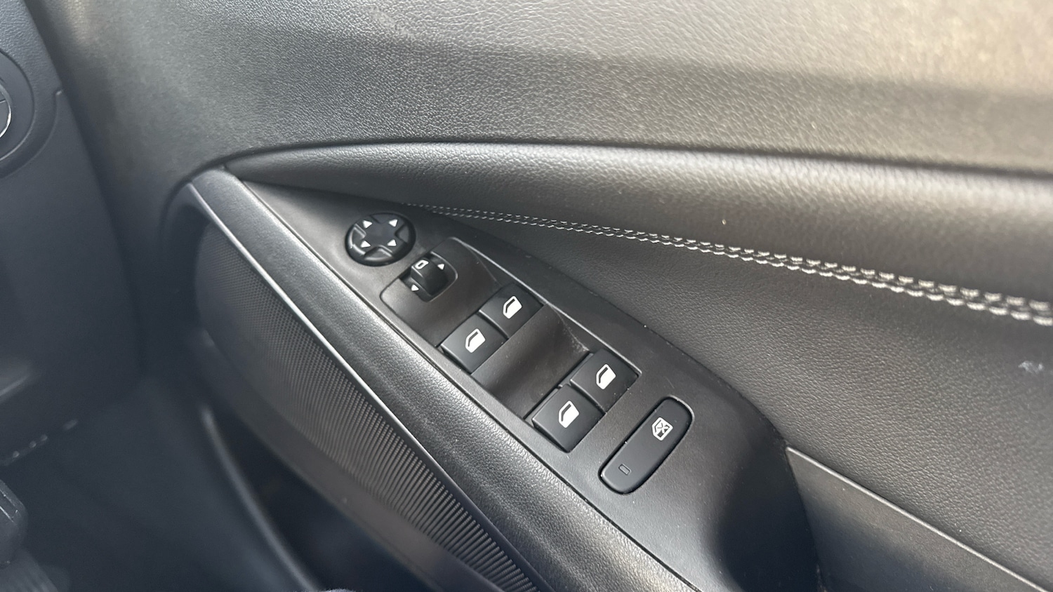 Used Vauxhall Crossland 2022 for sale - 77298201: Photo 31