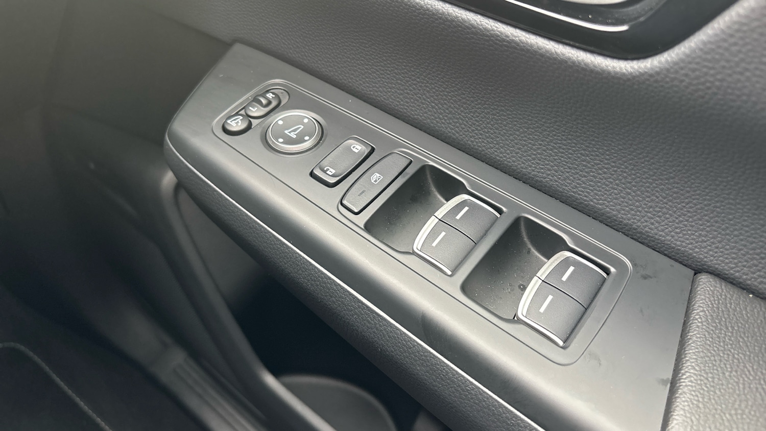 Used Honda CR-V 2025 for sale - 76881521: Photo 31