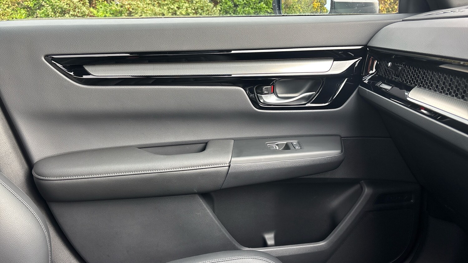 Used Honda CR-V 2025 for sale - 76881521: Photo 40