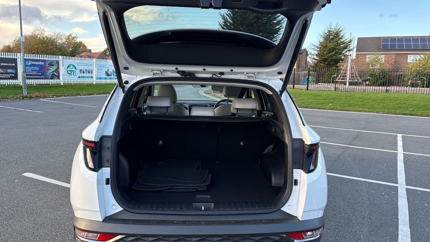 Used Hyundai TUCSON 2023 for sale - 76364355: Photo 4