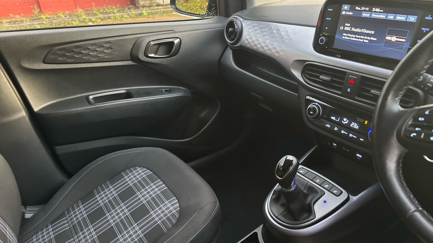 Used Hyundai i10 2023 for sale - 76738657: Photo 14