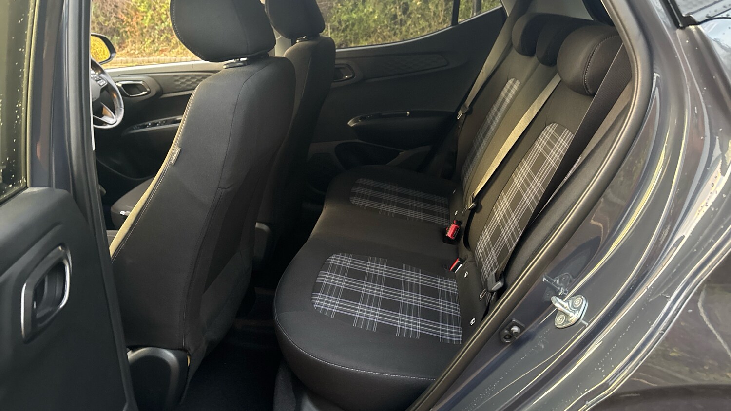 Used Hyundai i10 2023 for sale - 76738657: Photo 16