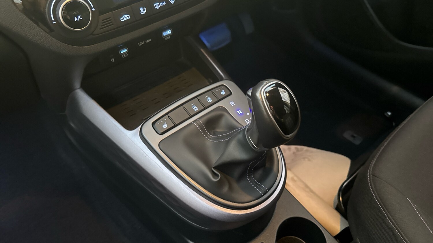 Used Hyundai i10 2023 for sale - 76738657: Photo 23