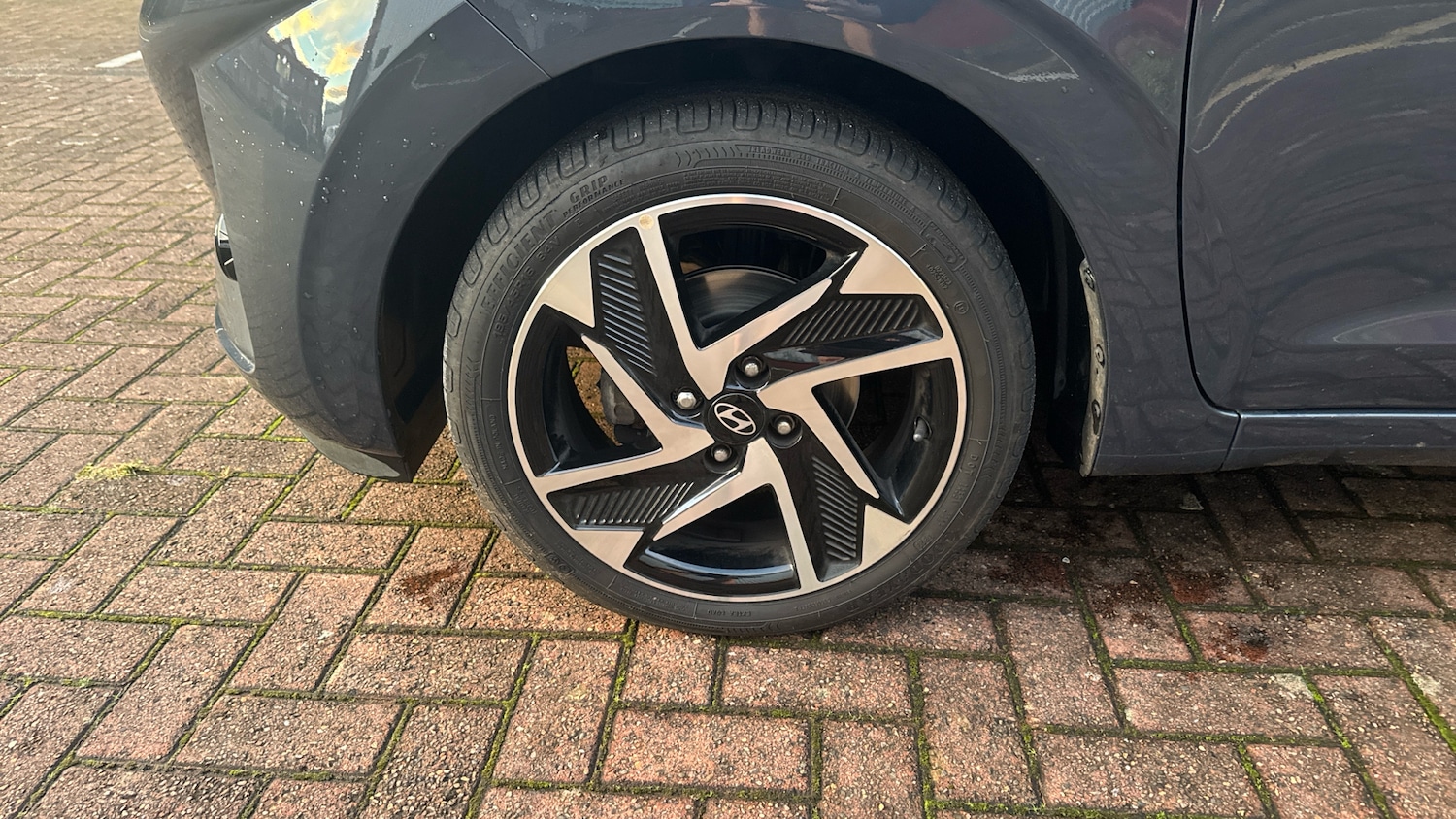 Used Hyundai i10 2023 for sale - 76738657: Photo 30