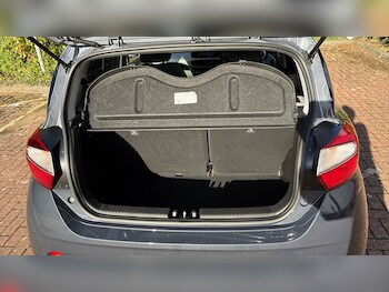 Used Hyundai i10 2022 for sale - 76067484: Photo
