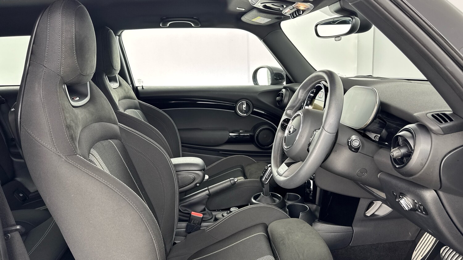 Used MINI Hatch 2023 for sale - 77744189: Photo 11