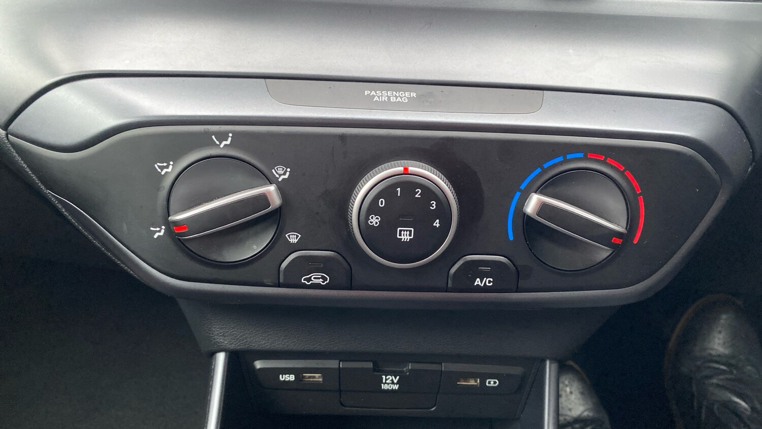 Used Hyundai i20 2022 for sale - 77555217: Photo 33