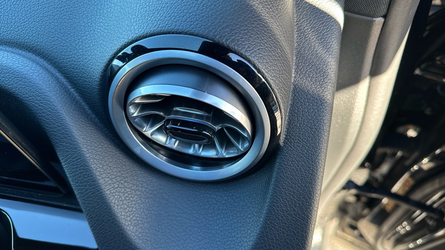 Used Mercedes-Benz GLA 2024 for sale - 77578707: Photo 31