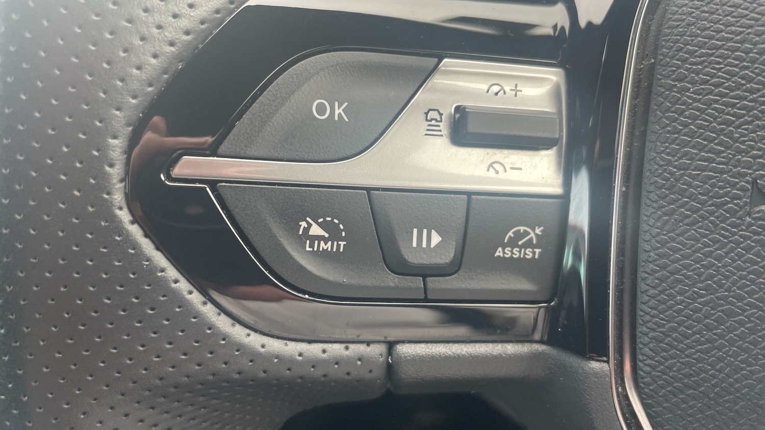 Used Peugeot 308 2023 for sale - 76508011: Photo 26