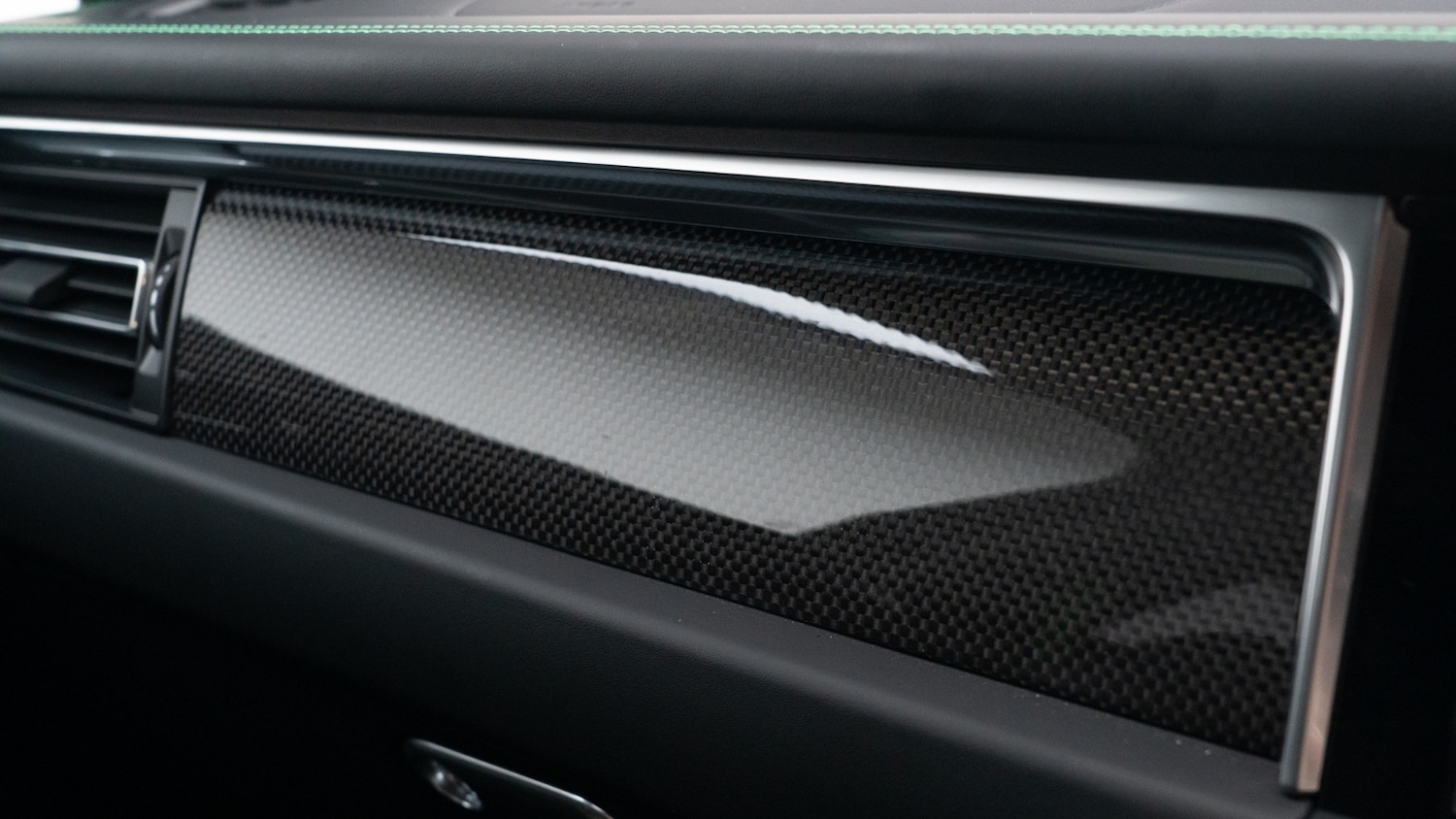 Used Porsche Macan 2023 for sale - 76434869: Photo 25