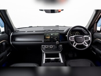 Used Land Rover Defender 2024 for sale - 77917986: Photo