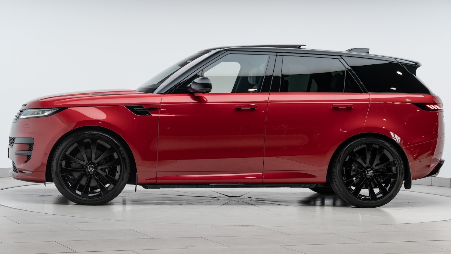 Used Land Rover Range Rover Sport 2023 for sale - 76338786: Photo 4