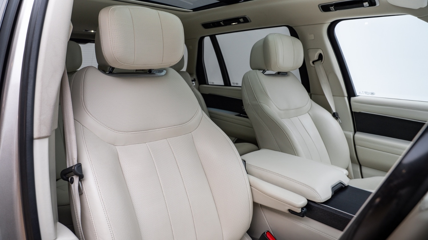 Used Land Rover Range Rover 2024 for sale - 77261535: Photo 3