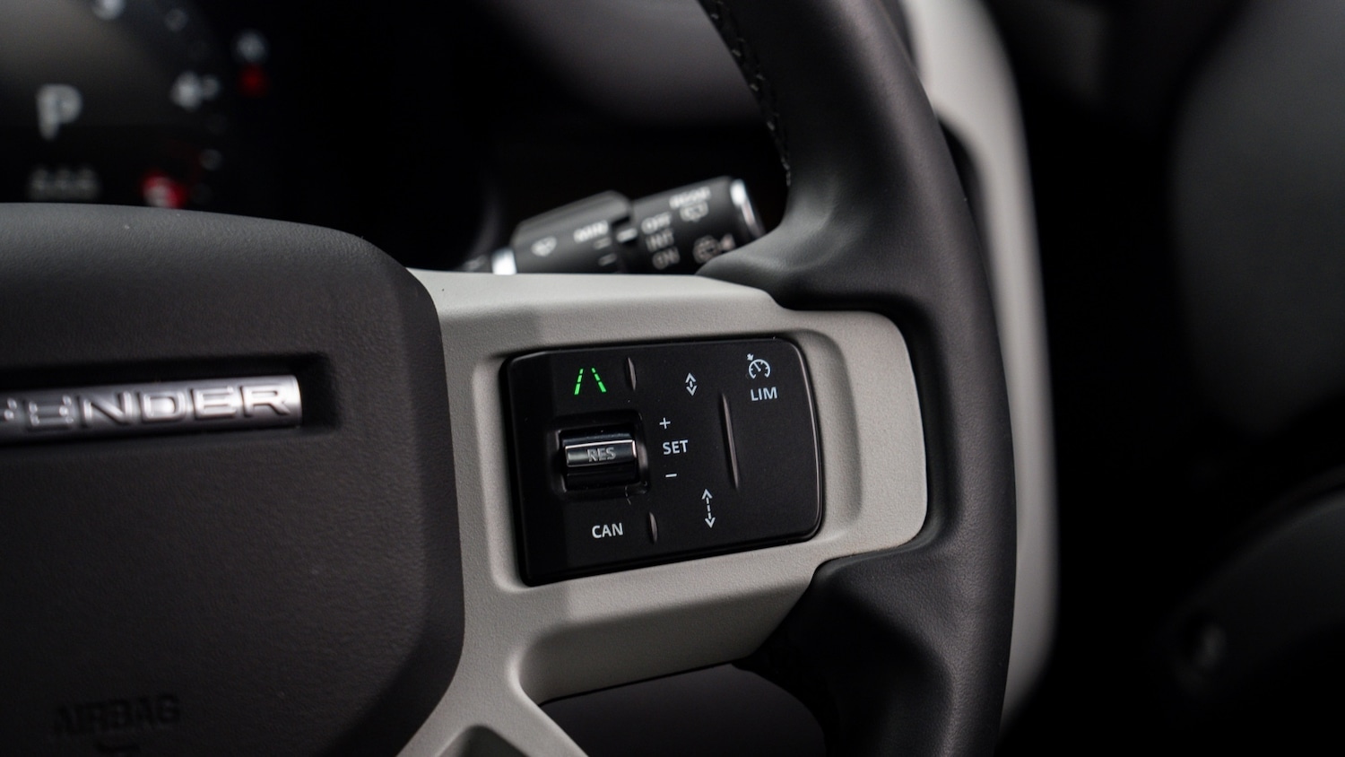 Used Land Rover Defender 2022 for sale - 78108508: Photo 15