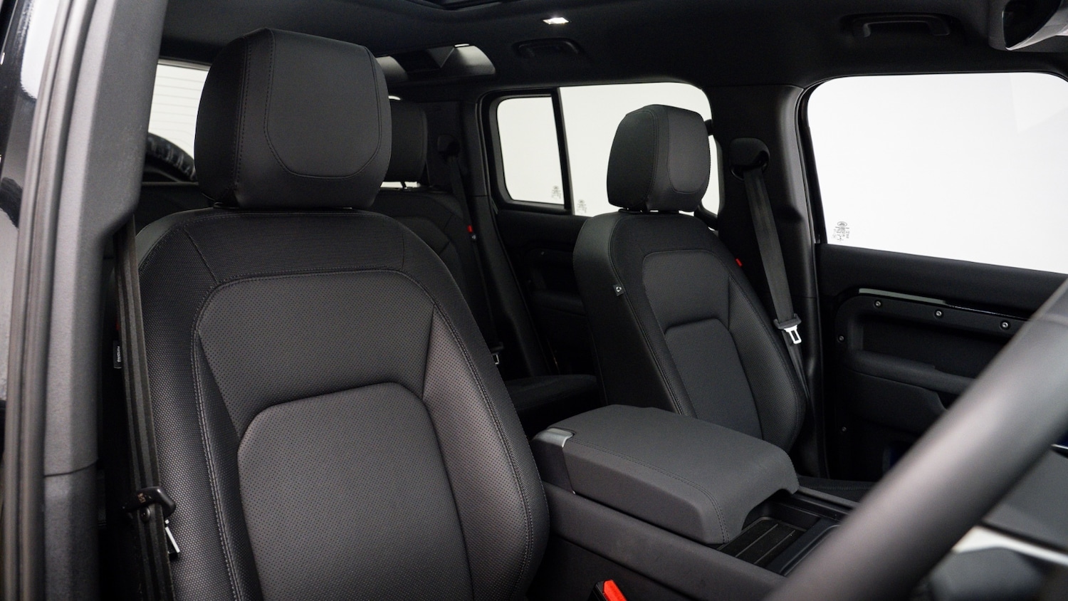 Used Land Rover Defender 2022 for sale - 78108508: Photo 3