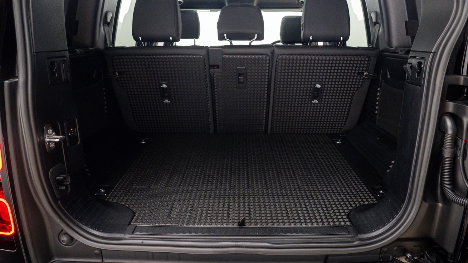 Used Land Rover Defender 2022 for sale - 78108508: Photo 8