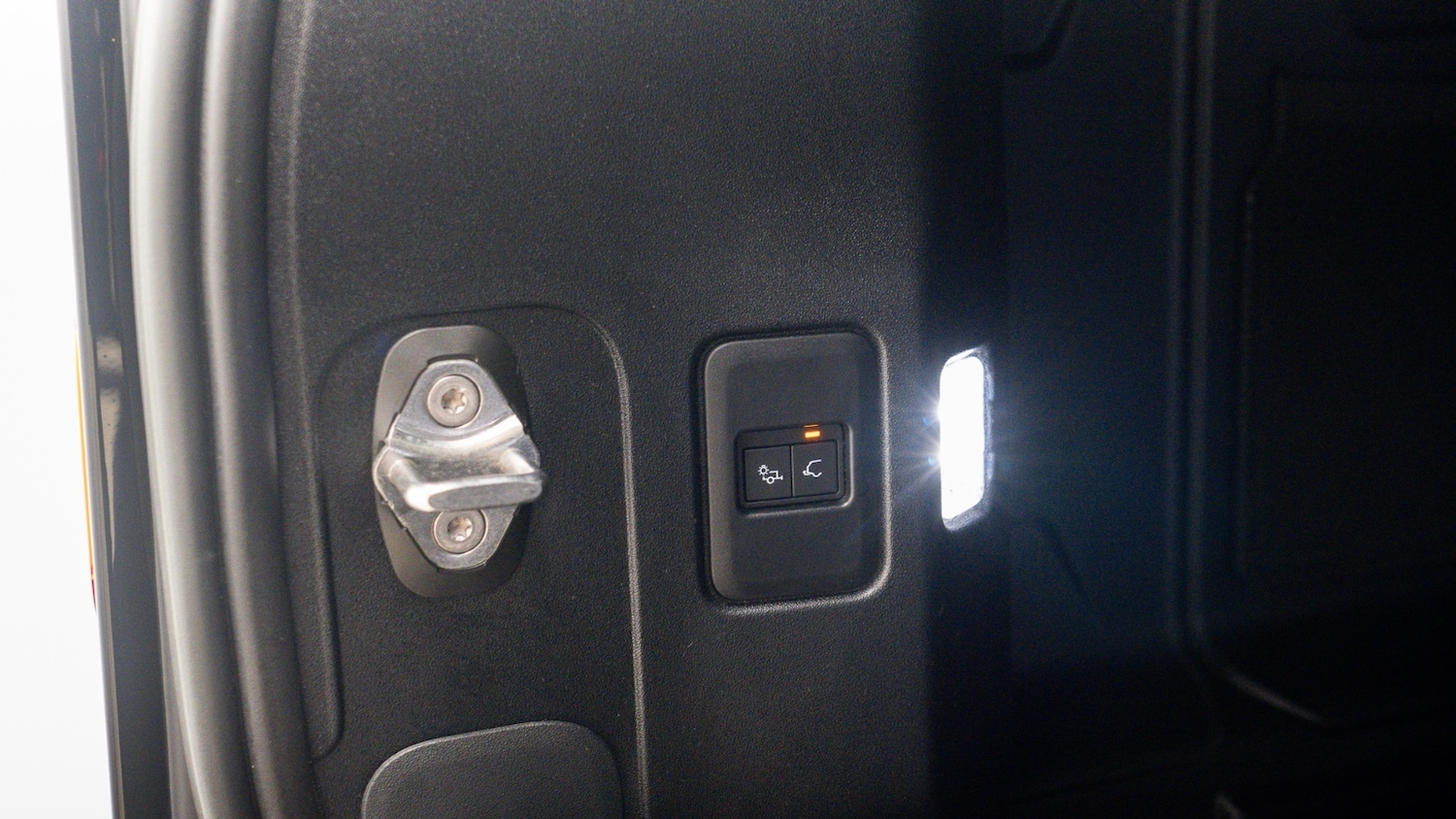 Used Land Rover Defender 2022 for sale - 78108508: Photo 9