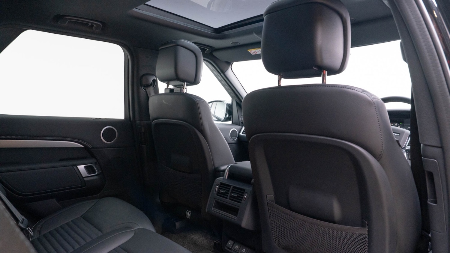 Used Land Rover Discovery 2024 for sale - 76501492: Photo 16