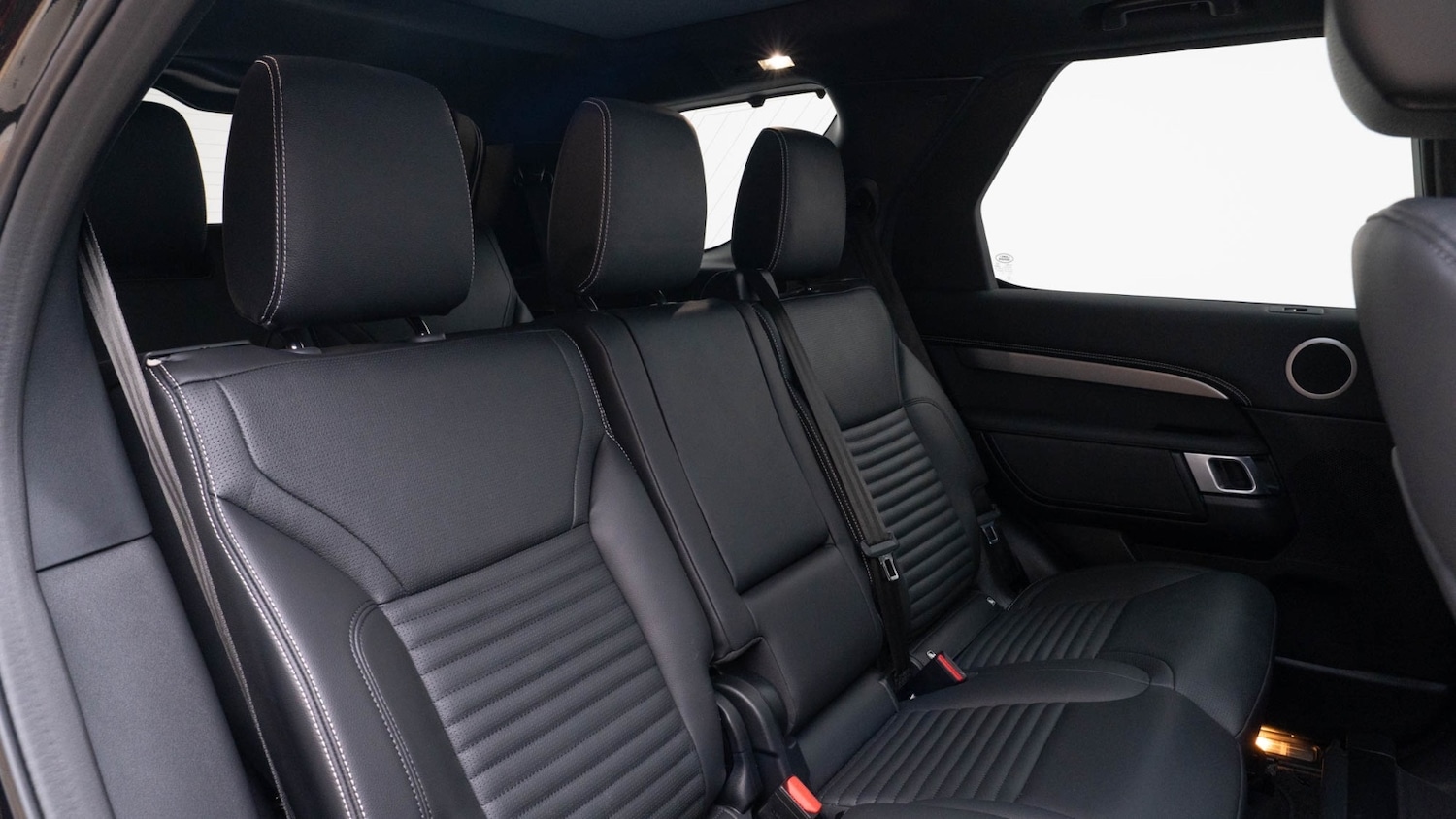 Used Land Rover Discovery 2024 for sale - 76501492: Photo 17