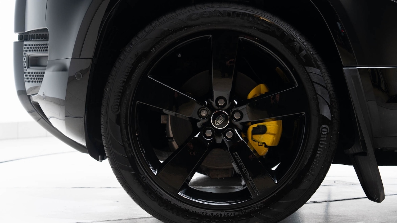 Used Land Rover Defender 2025 for sale - 77640682: Photo 11