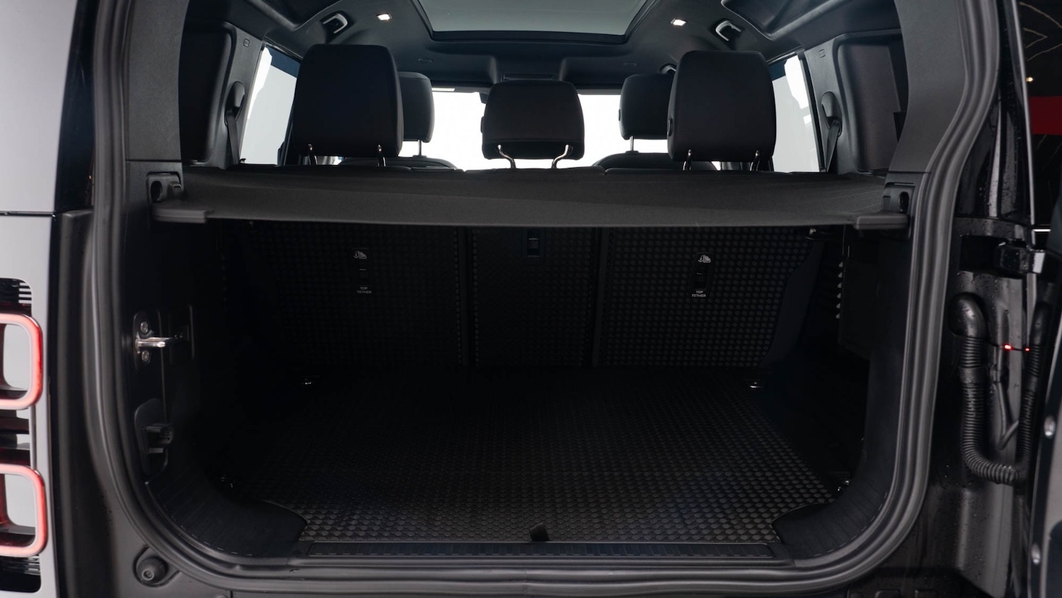 Used Land Rover Defender 2025 for sale - 77640682: Photo 16