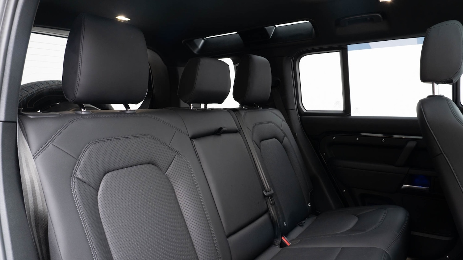 Used Land Rover Defender 2025 for sale - 77640682: Photo 19