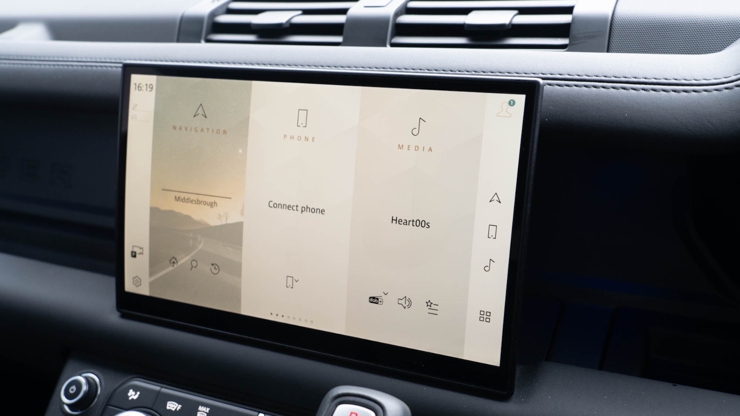 Used Land Rover Defender 2025 for sale - 77640682: Photo 27