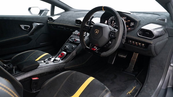 Used Lamborghini Huracan 2018 for sale - 76116991: Photo 2
