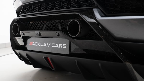 Used Lamborghini Huracan 2018 for sale - 76116991: Photo 32