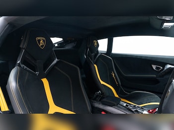 Used Lamborghini Huracan 2018 for sale - 76116991: Photo 3