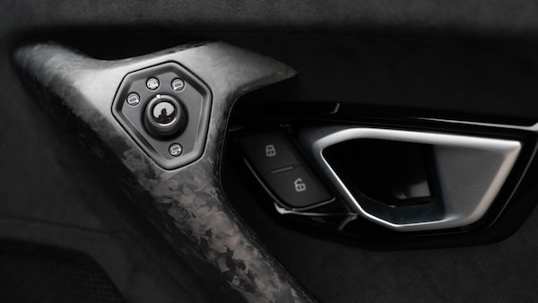 Used Lamborghini Huracan 2018 for sale - 76116991: Photo 6
