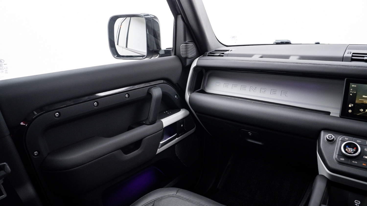 Used Land Rover Defender 2024 for sale - 77269331: Photo 21