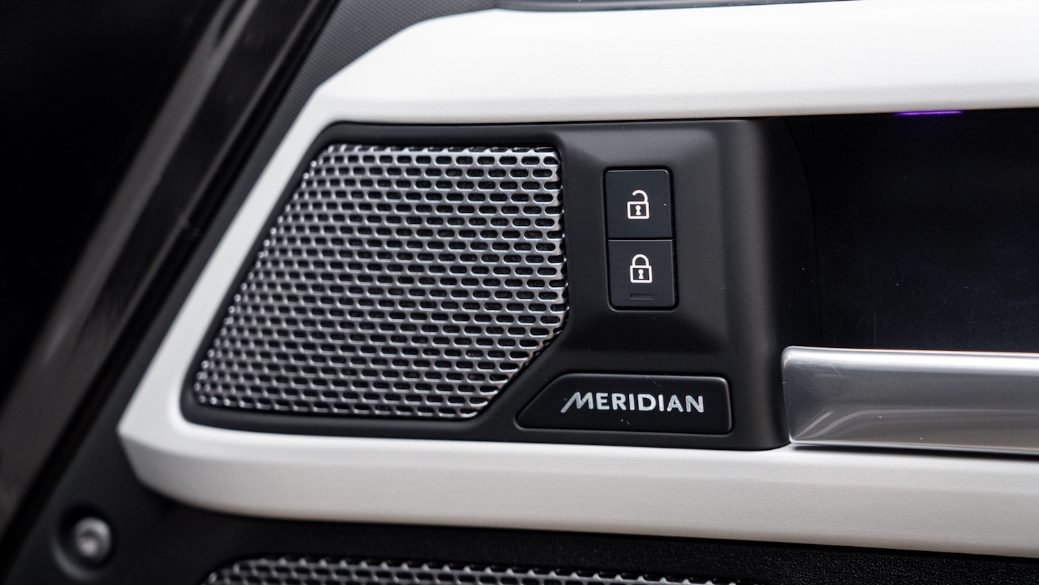 Used Land Rover Defender 2024 for sale - 77269331: Photo 26