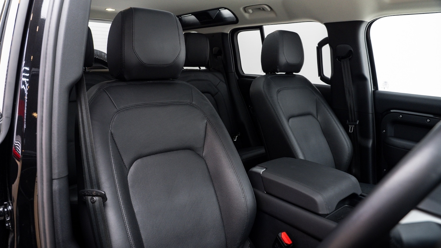 Used Land Rover Defender 2024 for sale - 77269331: Photo 3