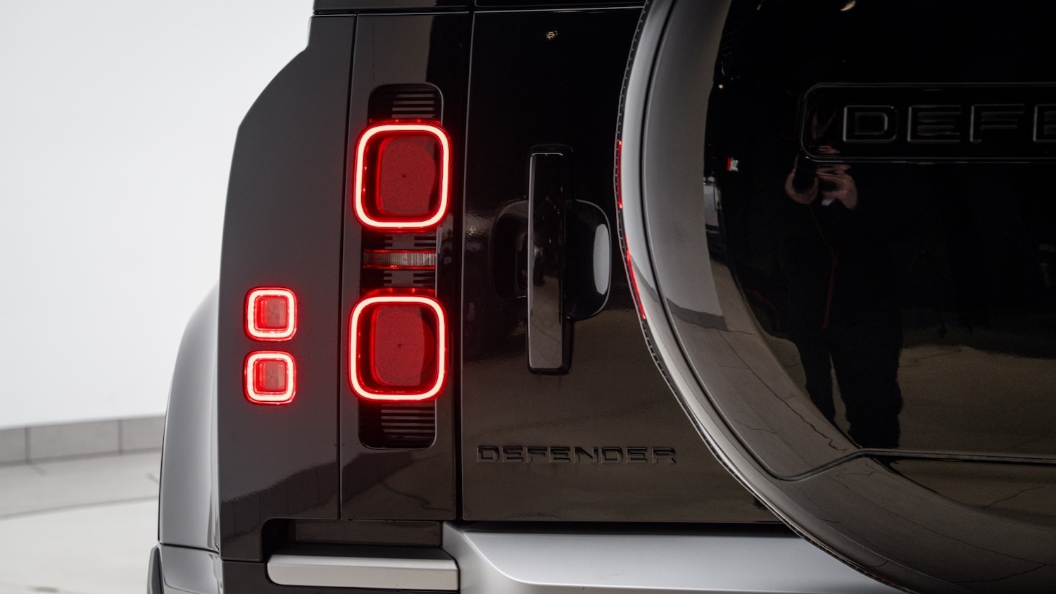 Used Land Rover Defender 2024 for sale - 77269331: Photo 41