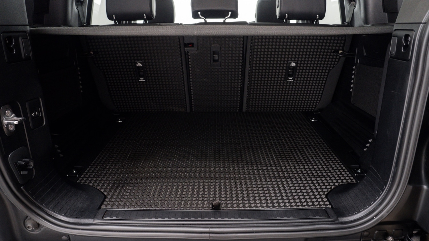 Used Land Rover Defender 2024 for sale - 77269331: Photo 9