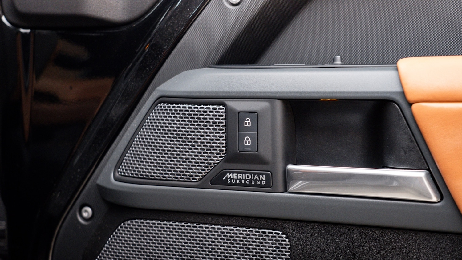 Used Land Rover Defender 2023 for sale - 77106059: Photo 12